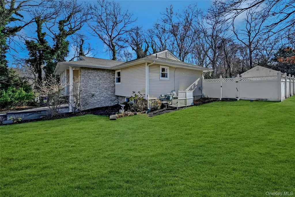 4 Park Road Rocky Point NY 11778