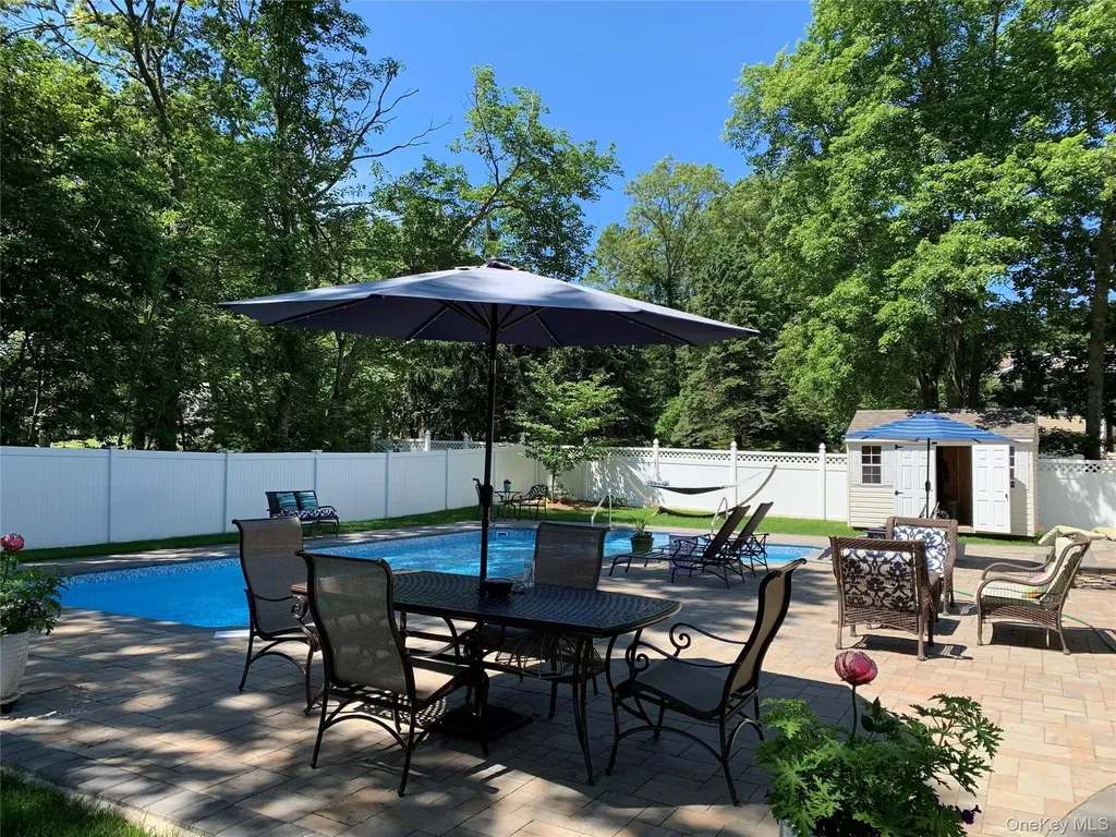 4 Park Road Rocky Point NY 11778