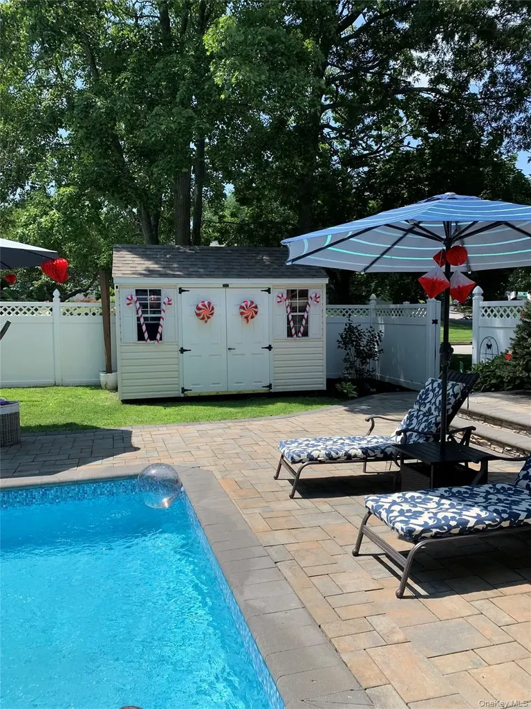 4 Park Road Rocky Point NY 11778
