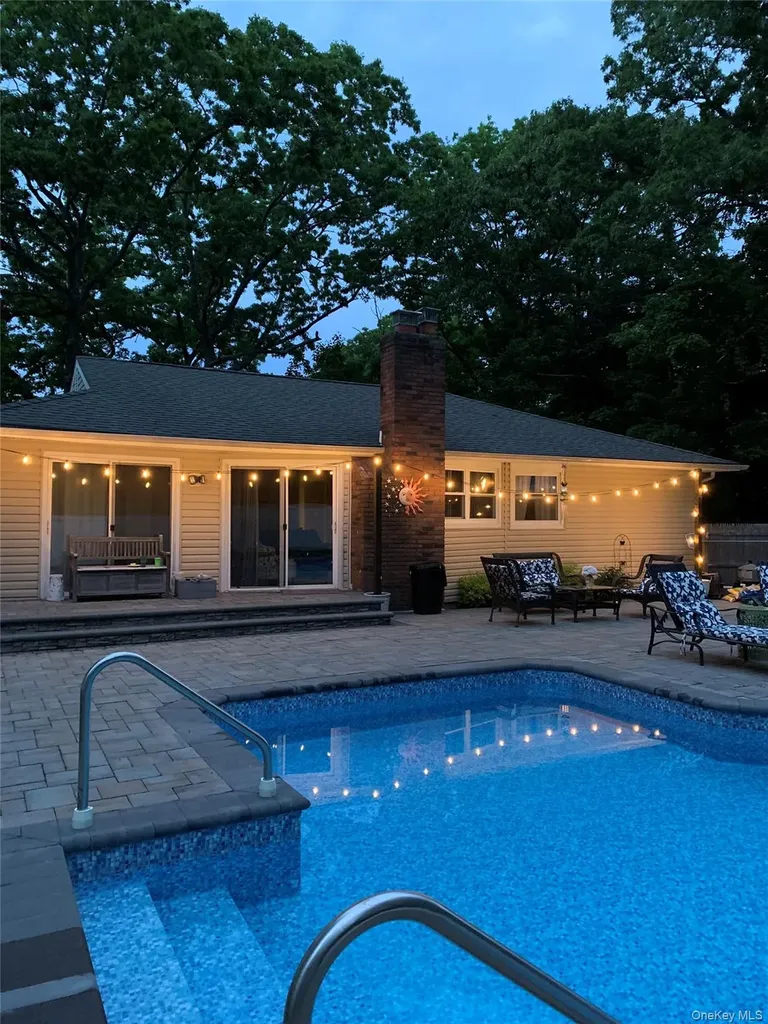 4 Park Road Rocky Point NY 11778