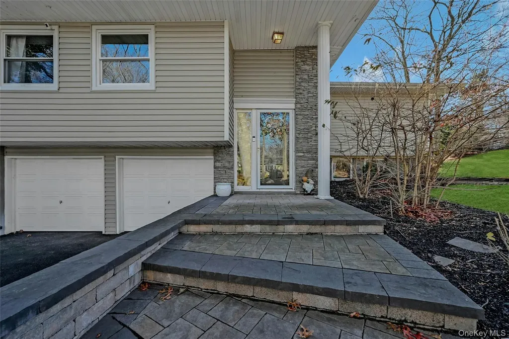 4 Park Road Rocky Point NY 11778