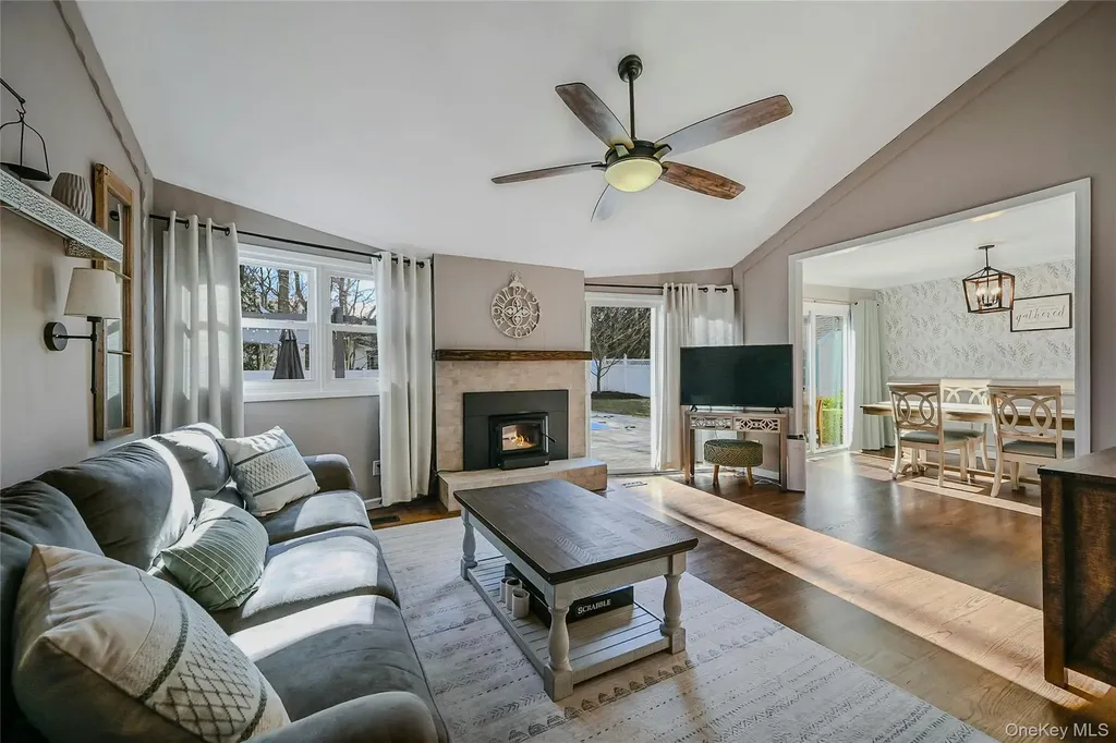 4 Park Road Rocky Point NY 11778