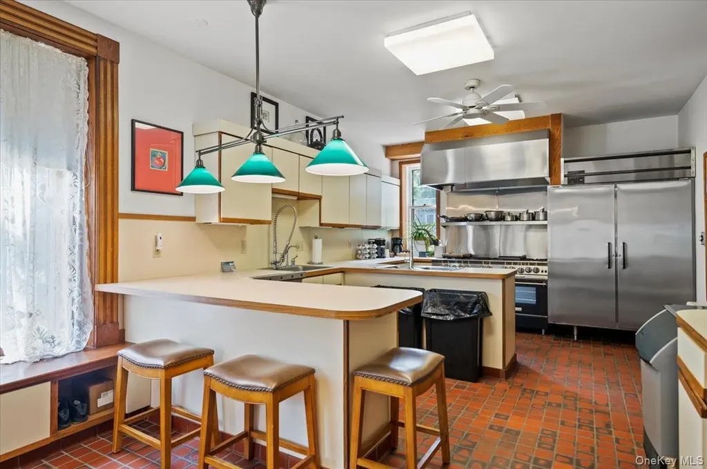 605 North Broadway Call Listing Agent NY 12866