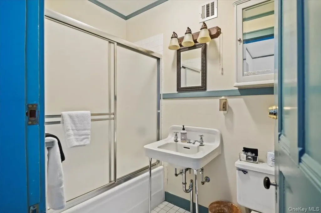605 North Broadway Call Listing Agent NY 12866