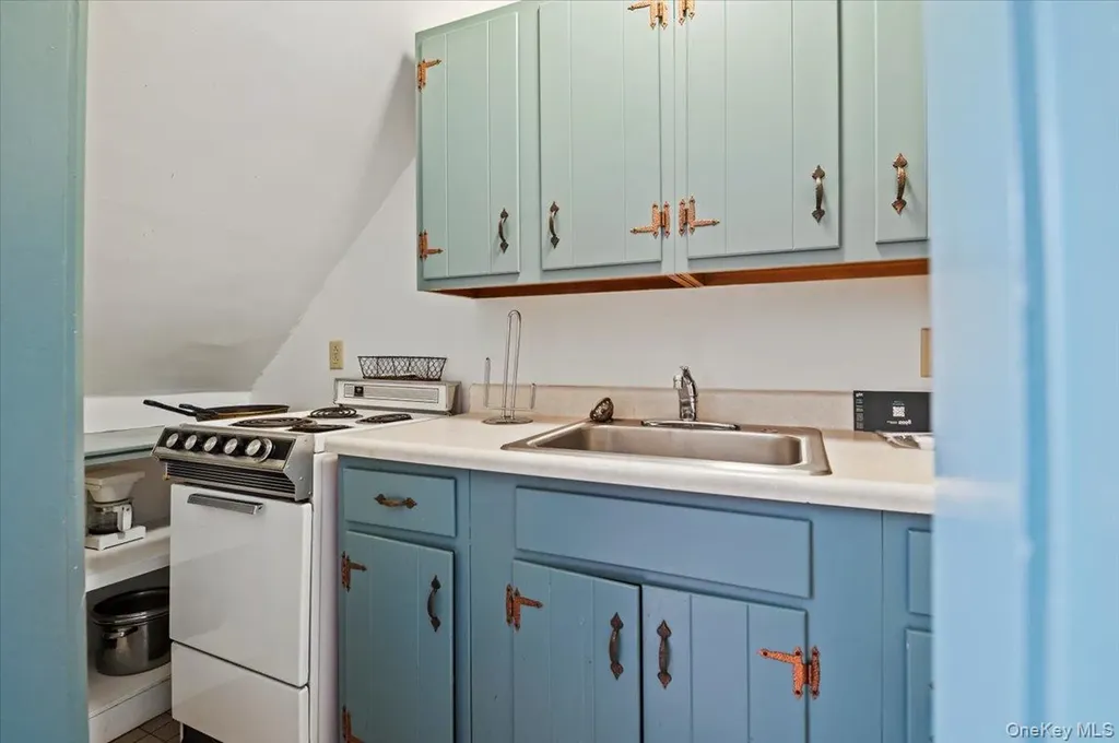 605 North Broadway Call Listing Agent NY 12866