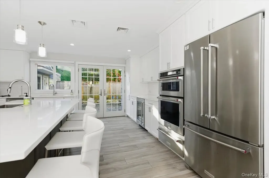1697 Bay Boulevard Atlantic Beach NY 11509