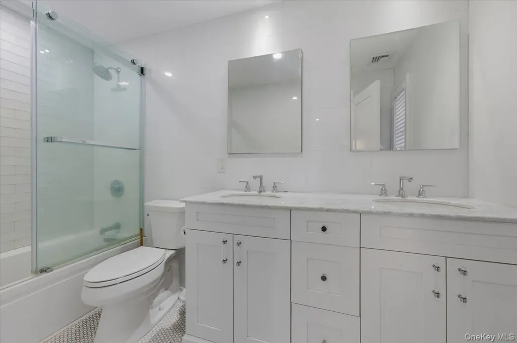1697 Bay Boulevard Atlantic Beach NY 11509