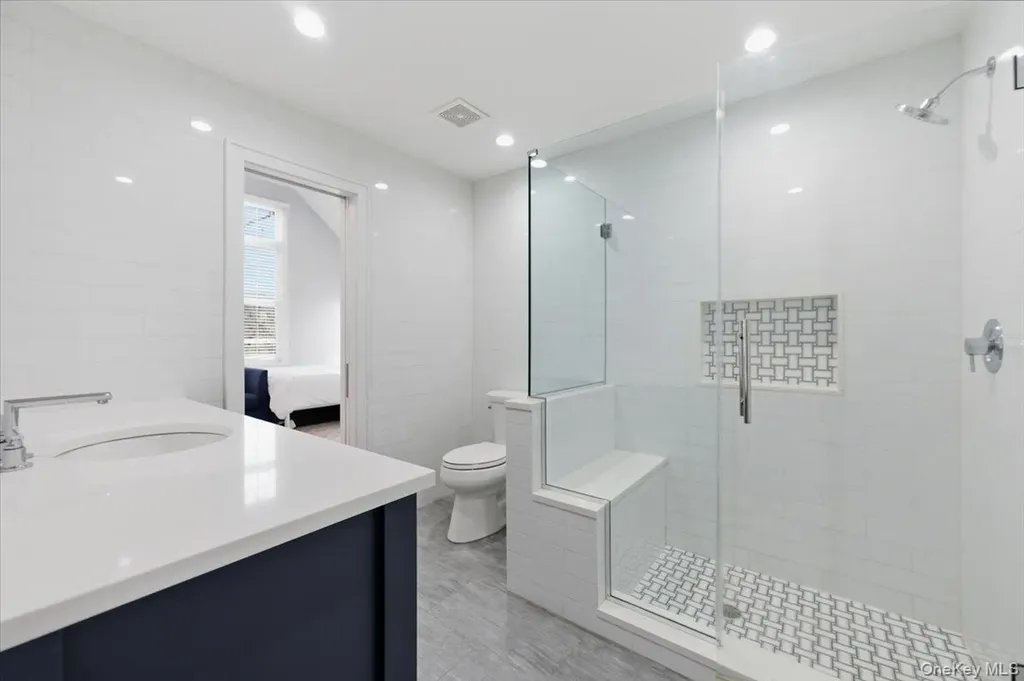 1697 Bay Boulevard Atlantic Beach NY 11509