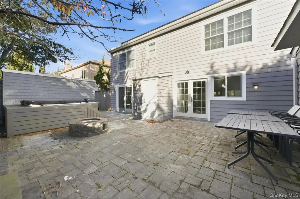 1697 Bay Boulevard Atlantic Beach NY 11509