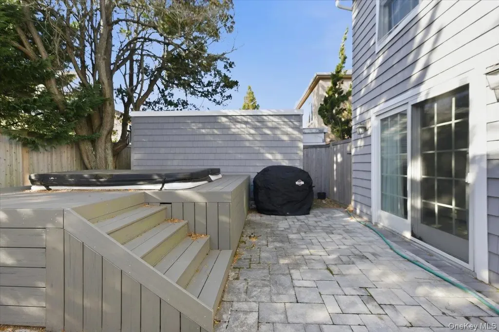 1697 Bay Boulevard Atlantic Beach NY 11509