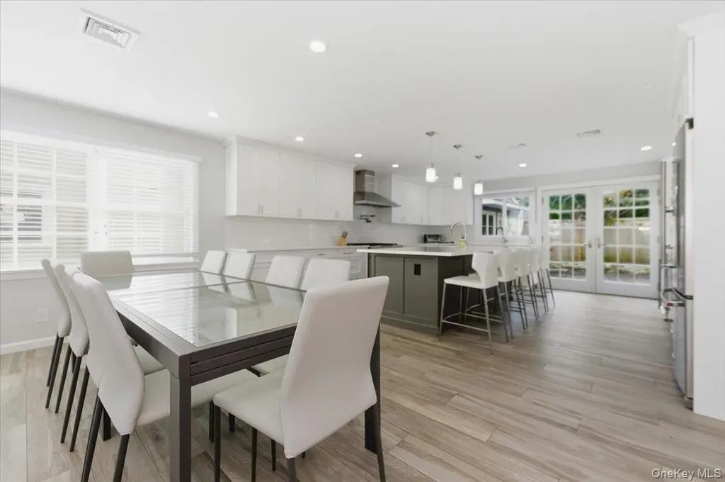 1697 Bay Boulevard Atlantic Beach NY 11509
