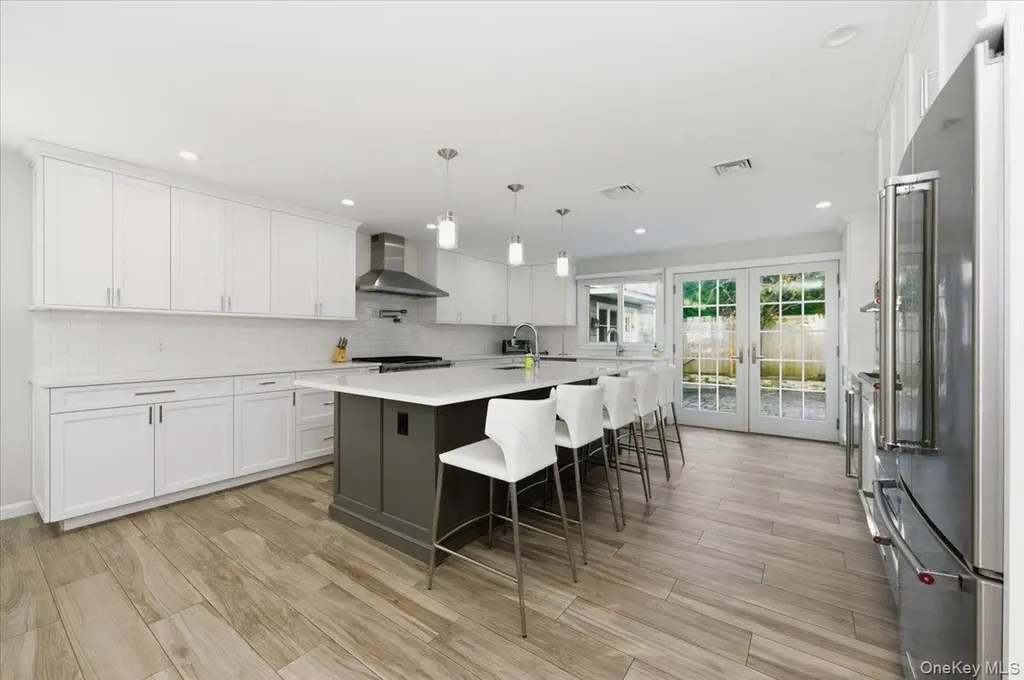 1697 Bay Boulevard Atlantic Beach NY 11509