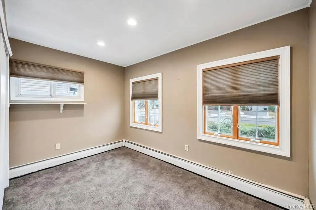 143 Blacksmith Road E Levittown NY 11756