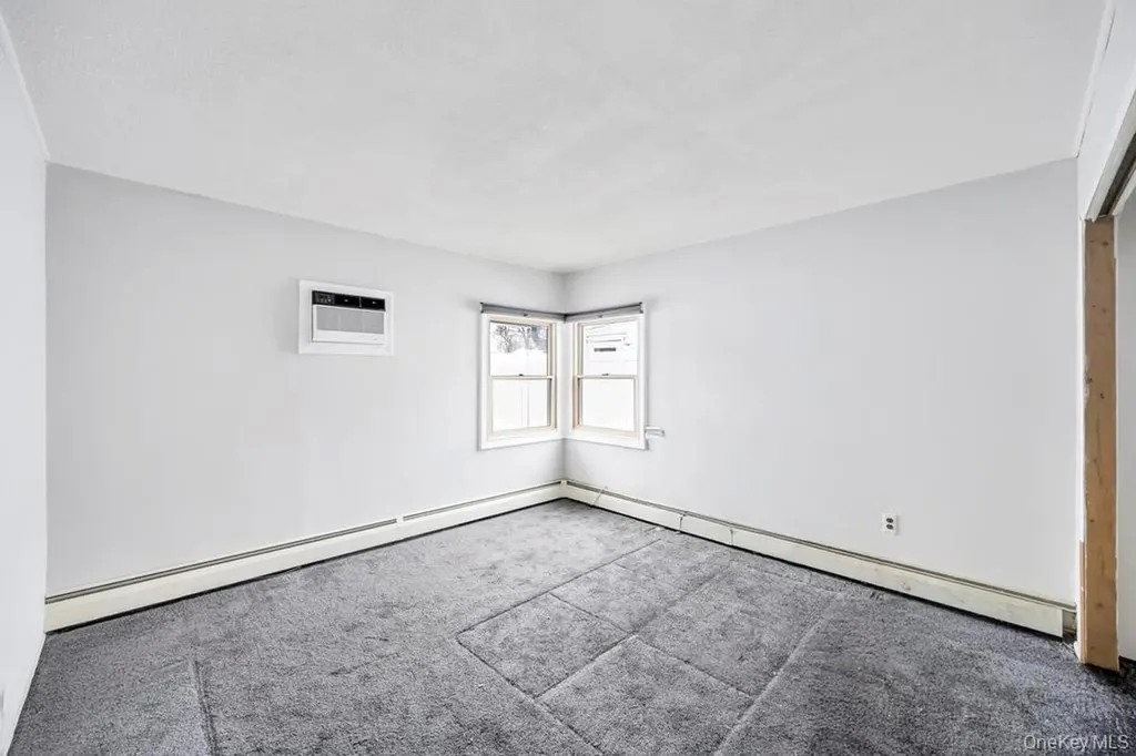 143 Blacksmith Road E Levittown NY 11756