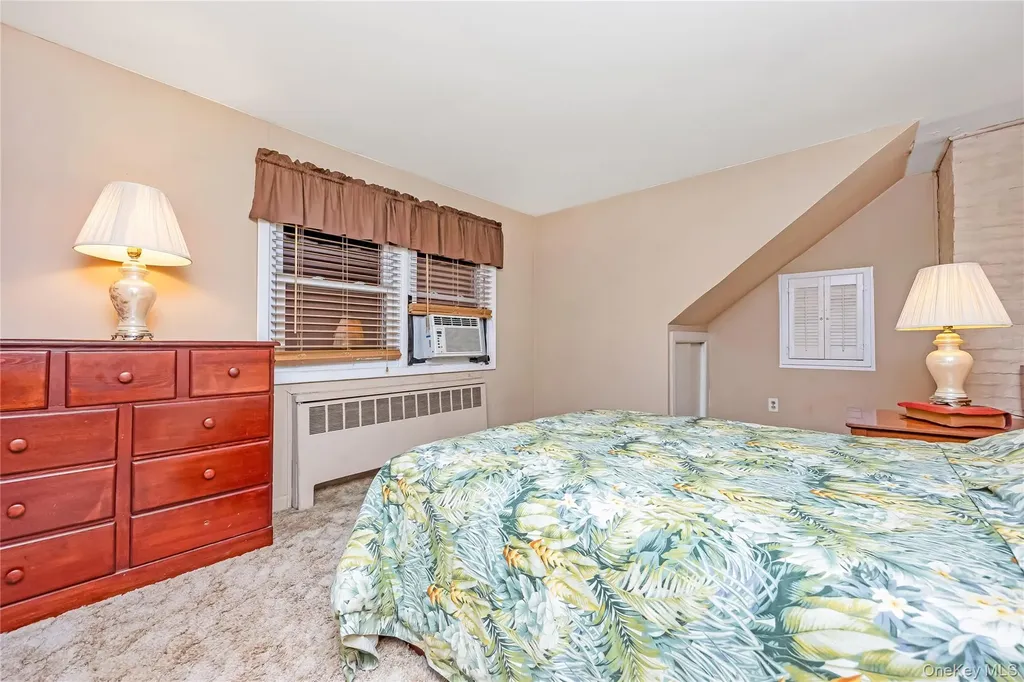 4 Florida Avenue Copiague NY 11726