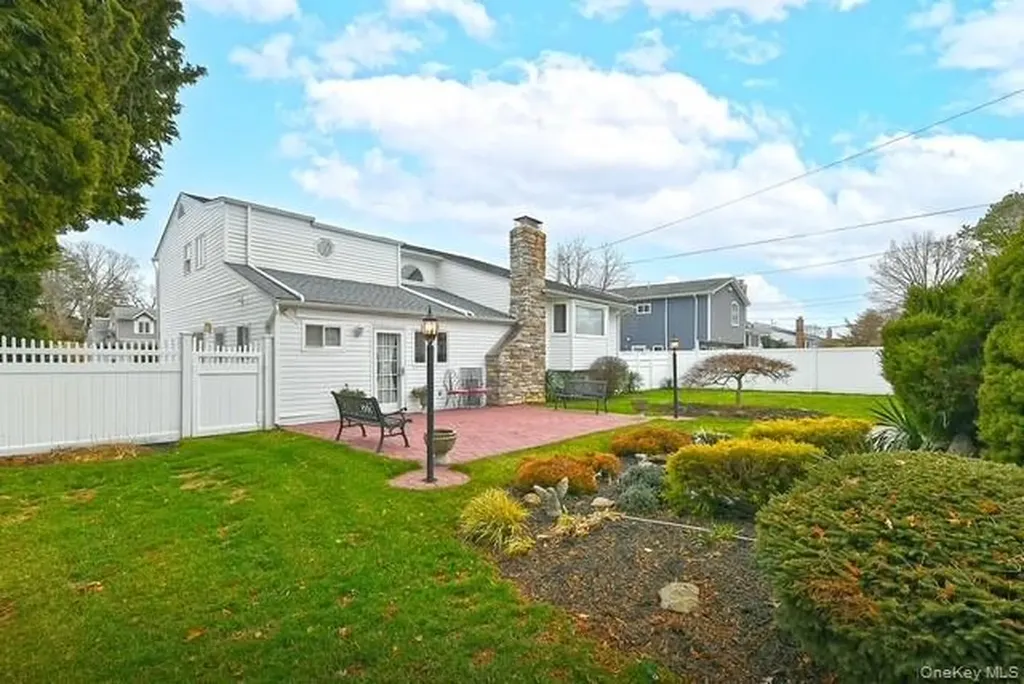 8 Brookstan Road Nesconset NY 11767