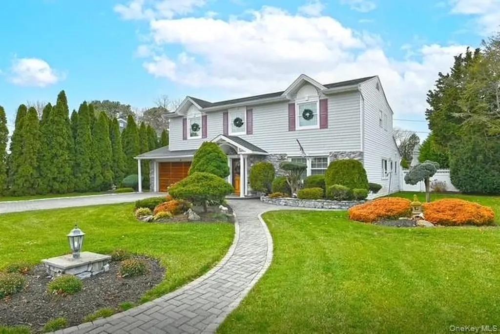 8 Brookstan Road Nesconset NY 11767