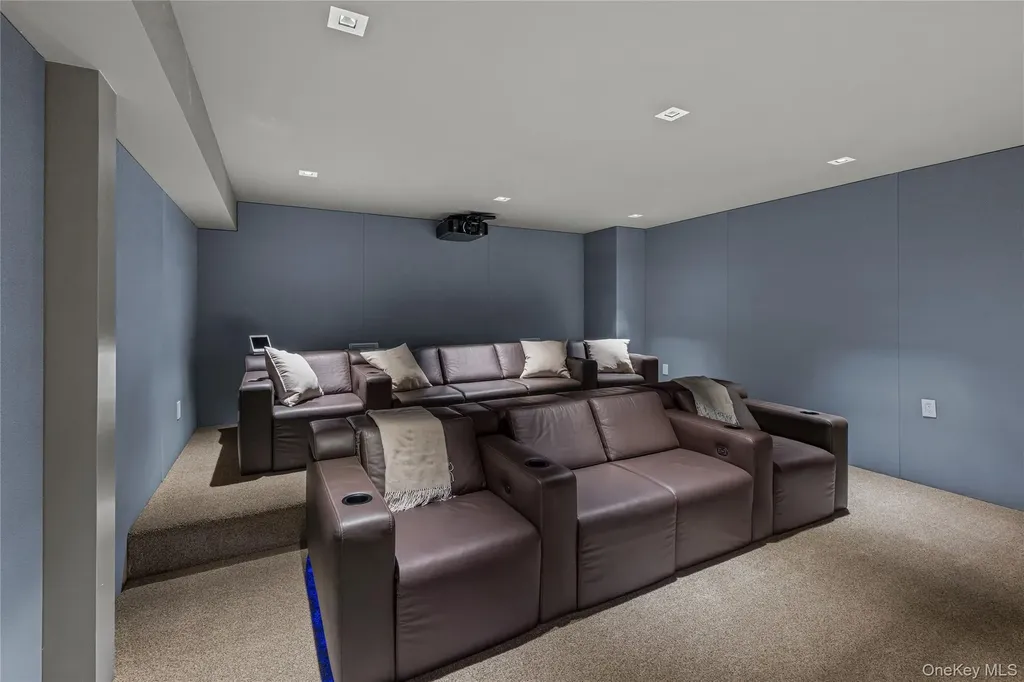 106 Premium Point New Rochelle NY 10801