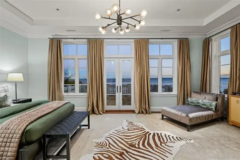 106 Premium Point New Rochelle NY 10801