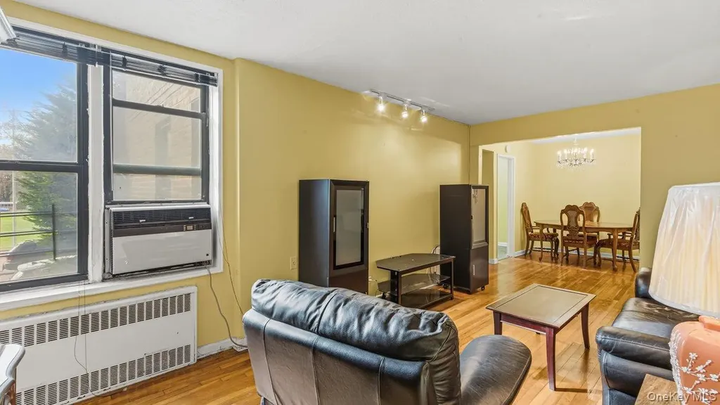 83-35 139 Street Briarwood NY 11435