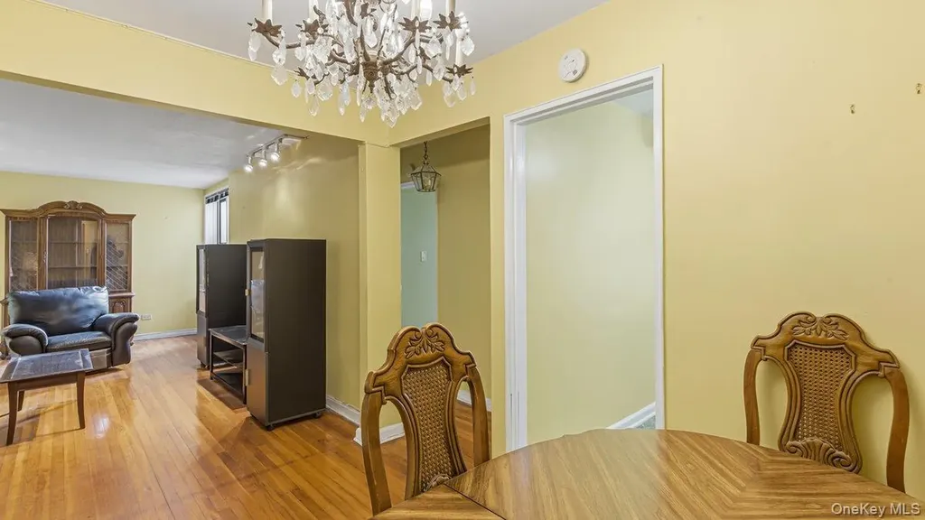 83-35 139 Street Briarwood NY 11435