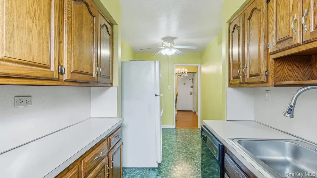 83-35 139 Street Briarwood NY 11435