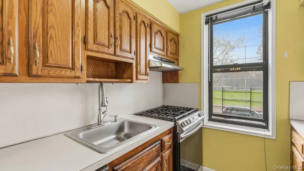 83-35 139 Street Briarwood NY 11435