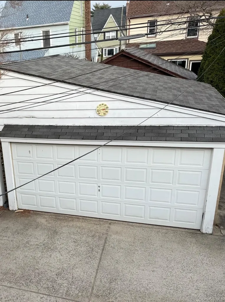 404 Bauer Place Mineola NY 11501