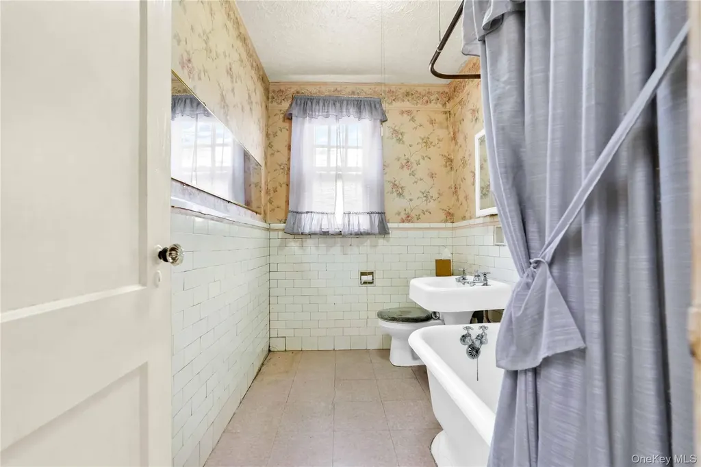 62-63 60th Drive Maspeth NY 11378