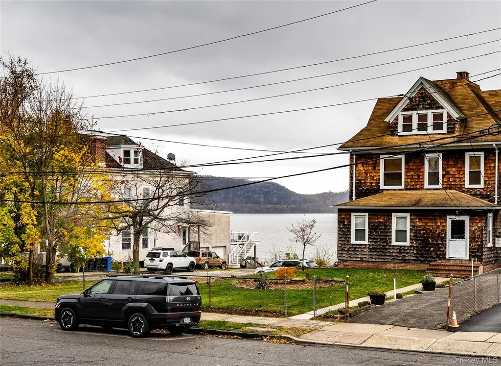 39 Hamilton Avenue Ossining NY 10562