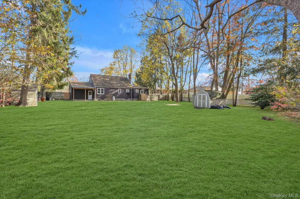 1392 Manor Lane Bay Shore NY 11706