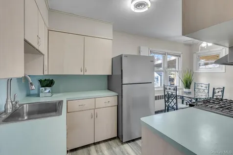 1392 Manor Lane Bay Shore NY 11706