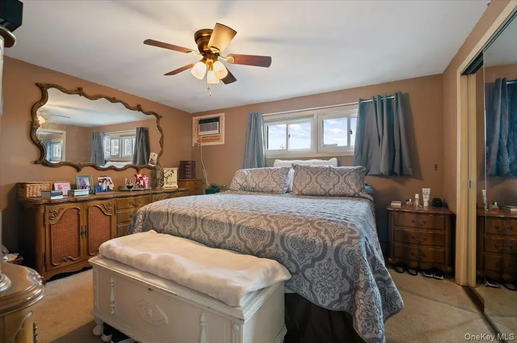 341 Red Maple Drive S Wantagh NY 11793