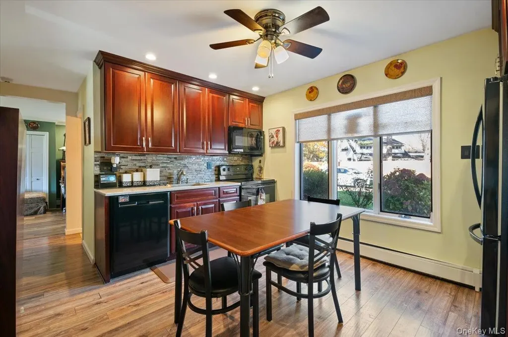 341 Red Maple Drive S Wantagh NY 11793