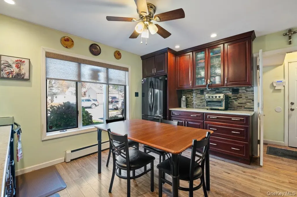 341 Red Maple Drive S Wantagh NY 11793