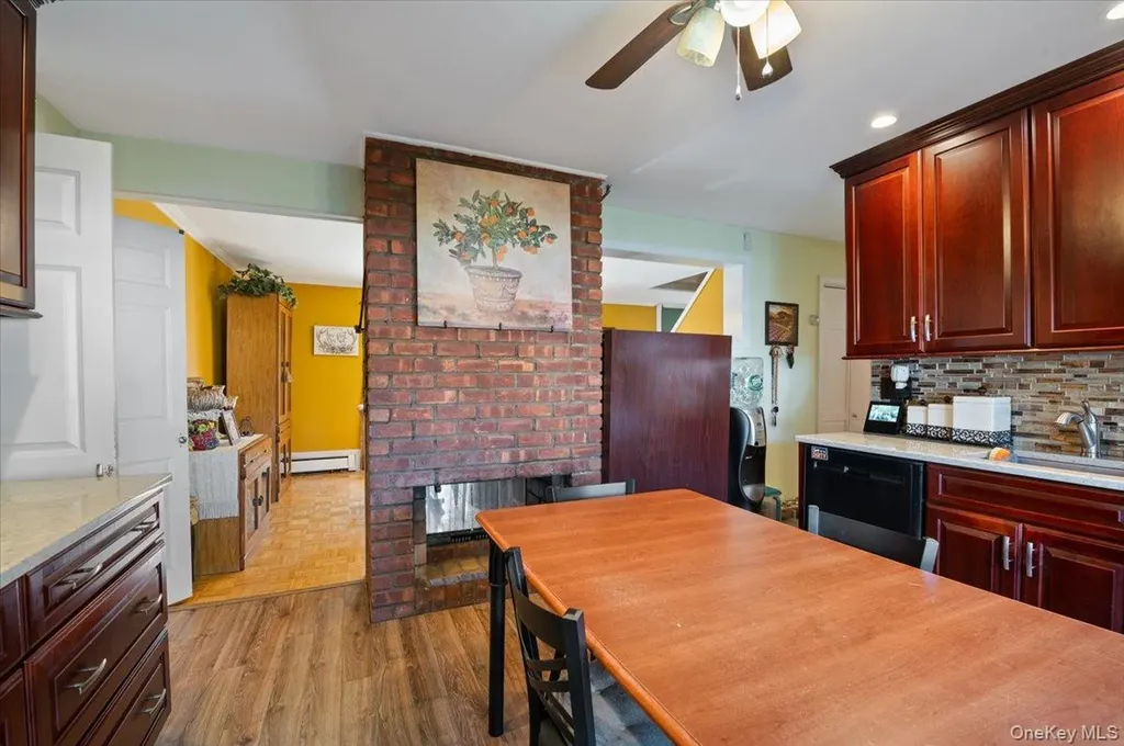 341 Red Maple Drive S Wantagh NY 11793