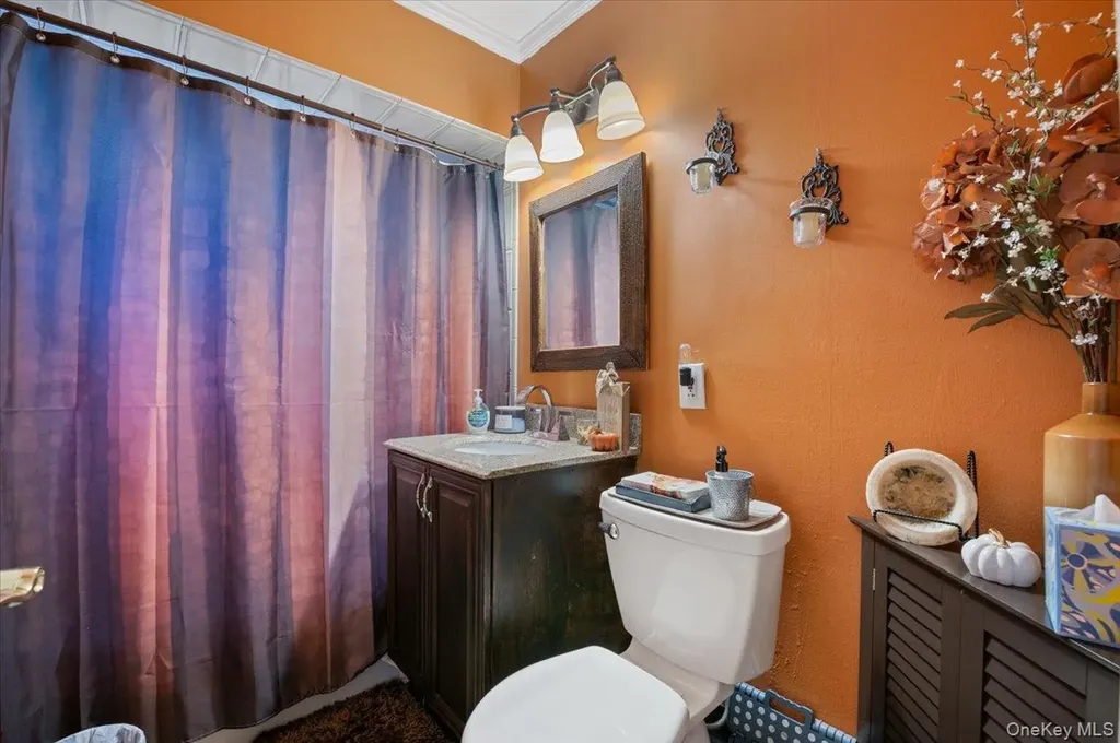 341 Red Maple Drive S Wantagh NY 11793