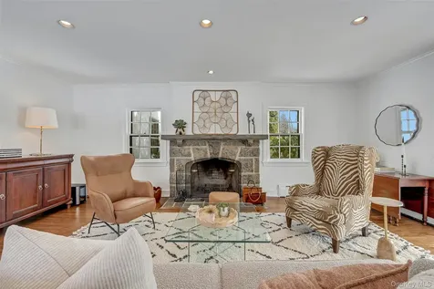 986 Plymouth Street Pelham NY 10803