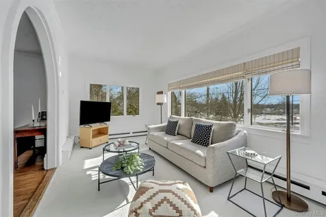 986 Plymouth Street Pelham NY 10803