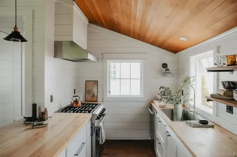 433 Rapp Road Kinderhook NY 12184