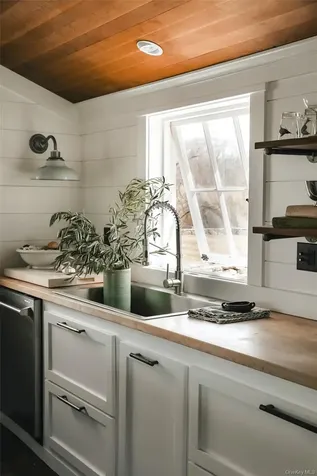 433 Rapp Road Kinderhook NY 12184