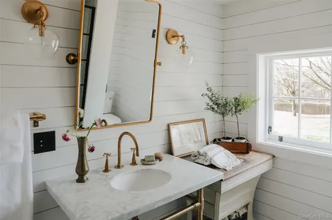 433 Rapp Road Kinderhook NY 12184