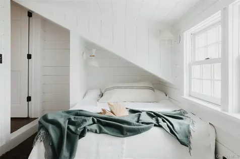 433 Rapp Road Kinderhook NY 12184