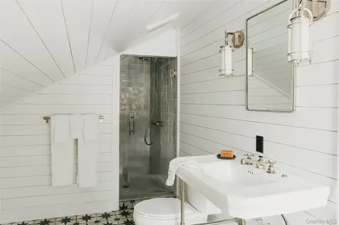 433 Rapp Road Kinderhook NY 12184