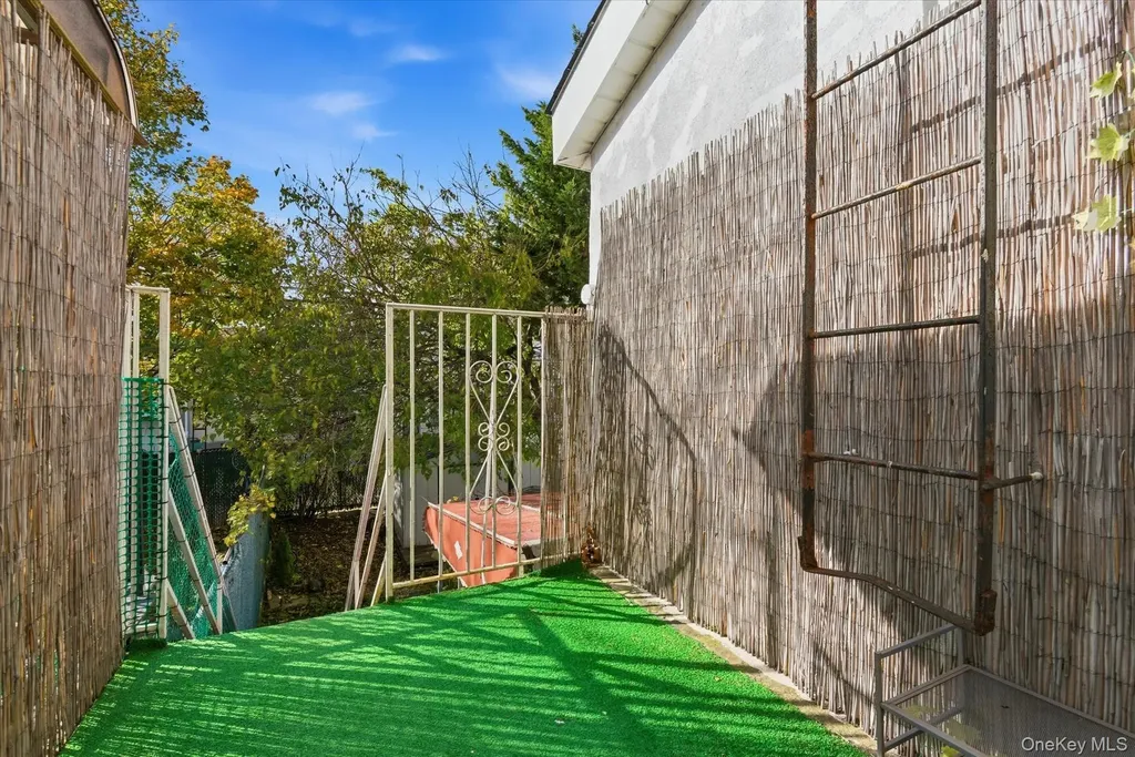 2534 E 26th Street Brooklyn NY 11235