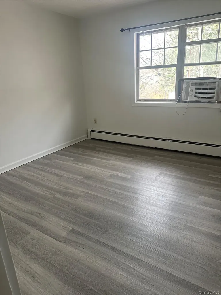 603 Barclay Manor Newburgh NY 12550