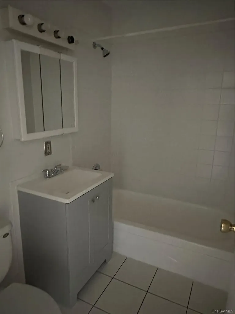 603 Barclay Manor Newburgh NY 12550