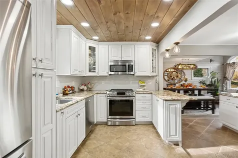 2490 Orange Street Bellmore NY 11710