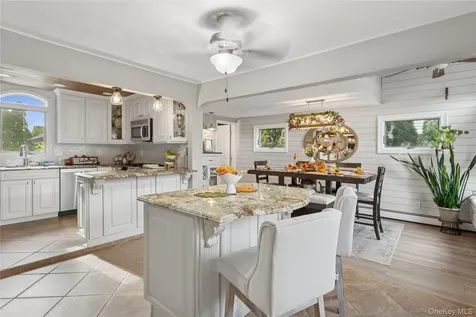 2490 Orange Street Bellmore NY 11710