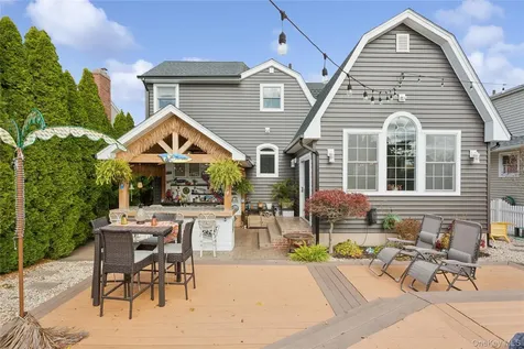 2490 Orange Street Bellmore NY 11710